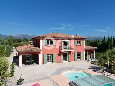 Maison, 250 m²