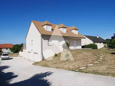 Maison, 163 m²