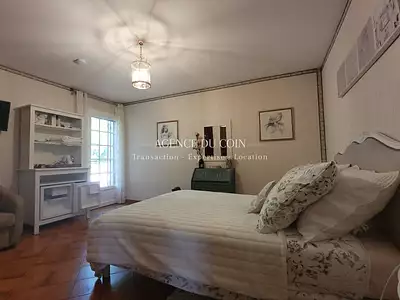 Maison, 250 m²