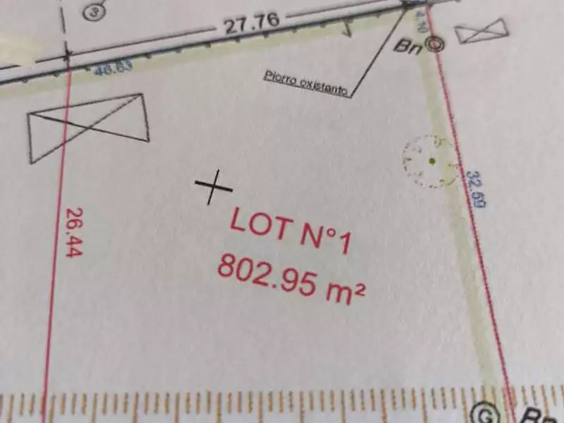 Terrain, 803 m²