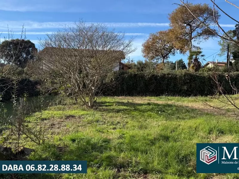 Terrain à bâtir, 800 m²