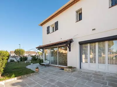 Maison, 210 m²