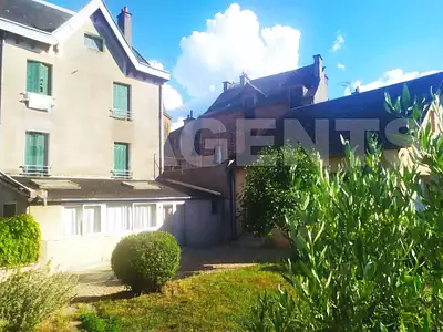 Maison, 210 m²