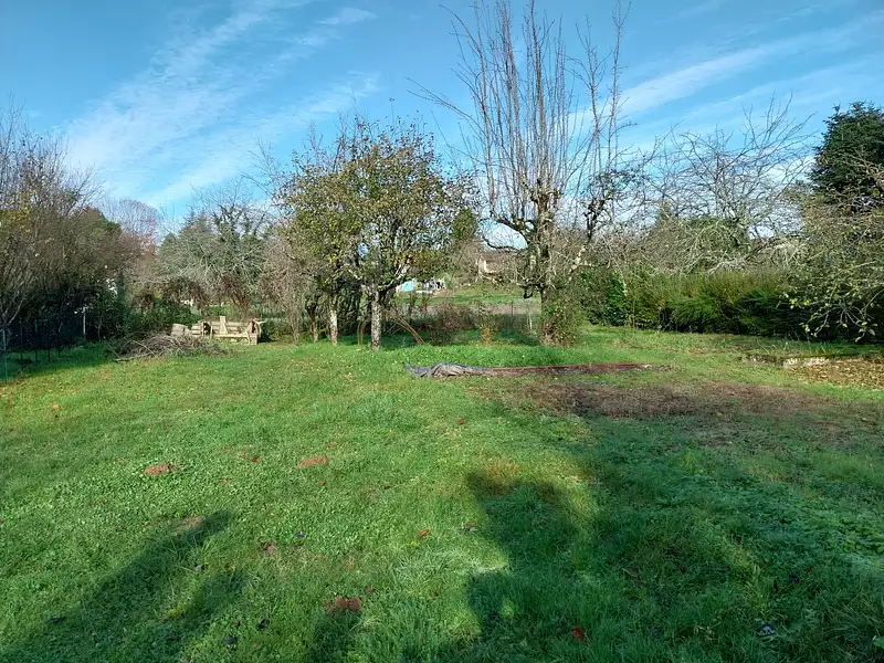 Terrain, 728 m²