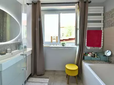 Maison, 220 m²