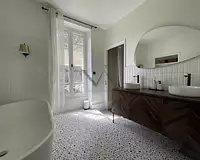 Maison, 242 m²