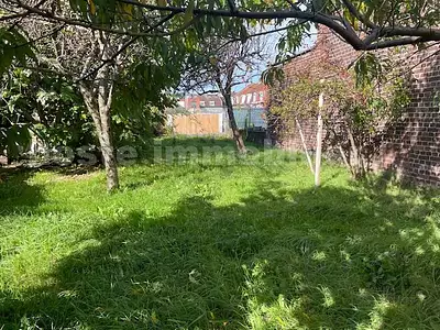 Terrain, 257 m²