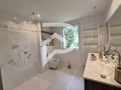 Maison, 220 m²