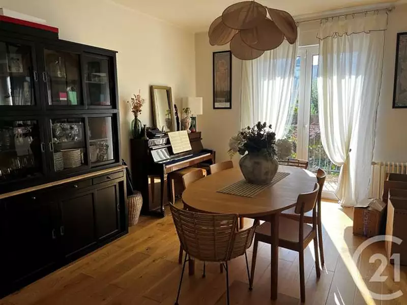 Maison, 198,8 m²