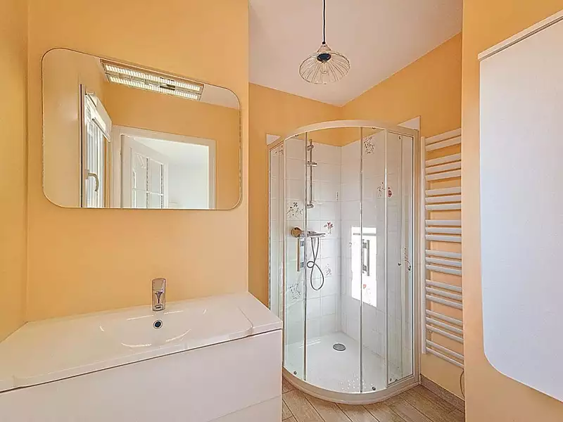 Maison, 169 m²