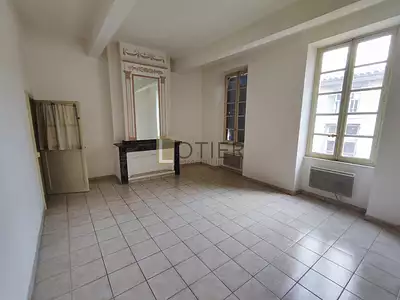 Immeuble, 370 m²