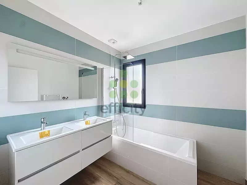Maison, 105 m²