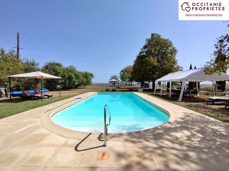 Maison, 730 m²