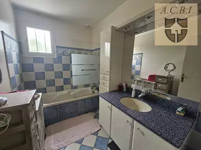 Maison, 180 m²