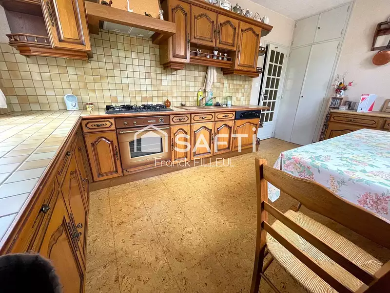 Maison, 245 m²