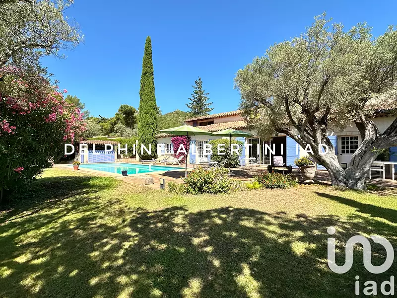 Maison, 245 m²