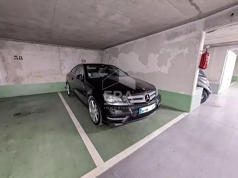 Parking, 12,8 m²