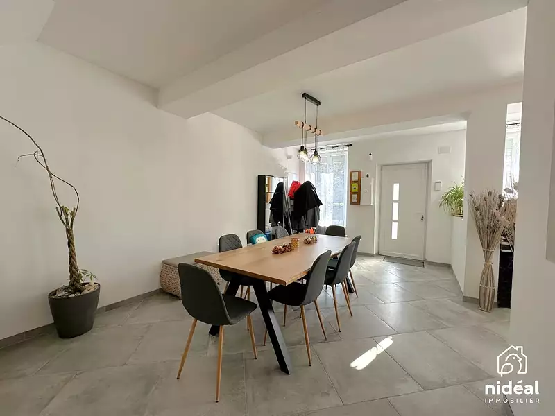 Maison, 148 m²