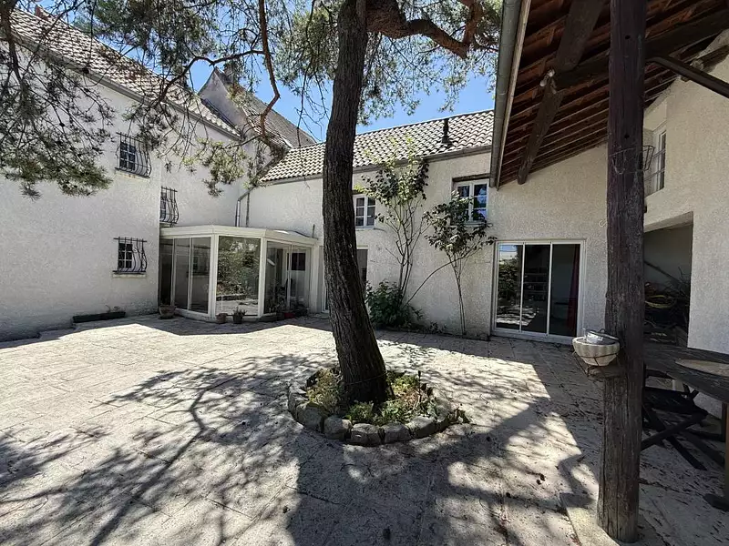Maison, 250 m²