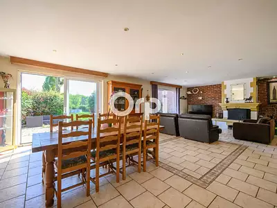 Maison, 338 m²