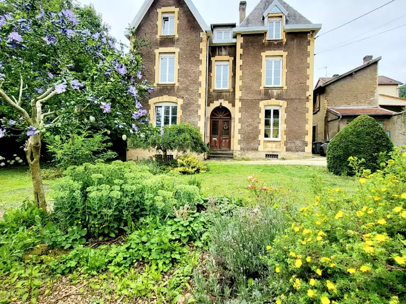 Maison, 210 m²