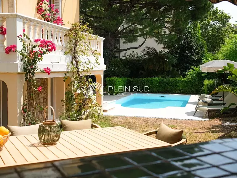 Maison, 363 m²