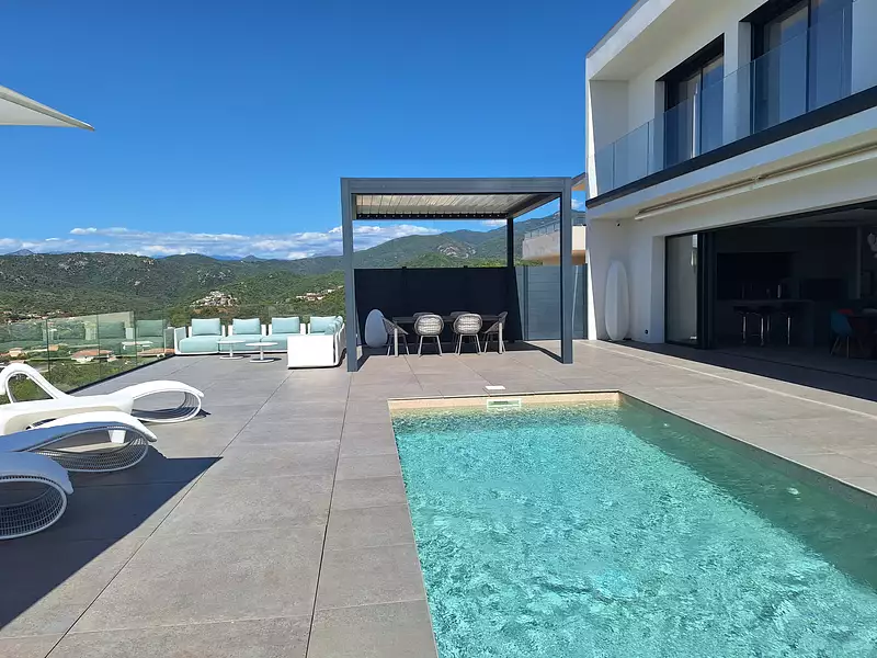 Maison, 211 m²