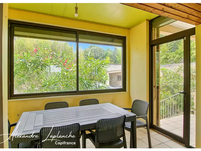Maison, 177 m²