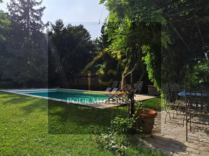 Maison, 345 m²