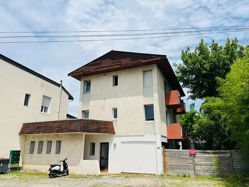 Immeuble, 160 m²