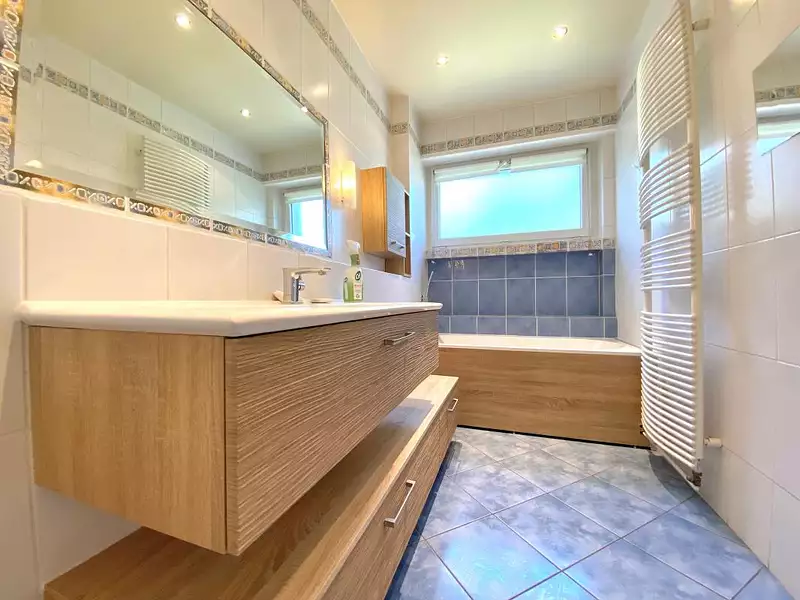 Maison, 167 m²