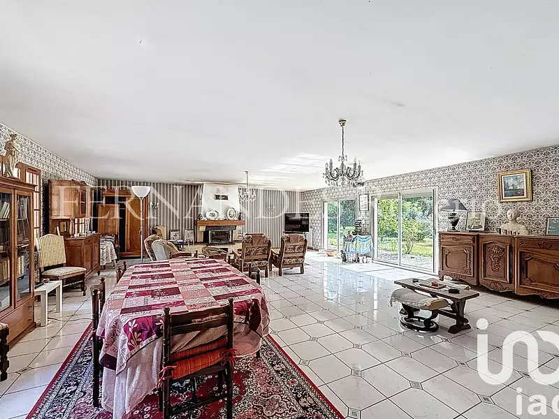 Maison, 196 m²