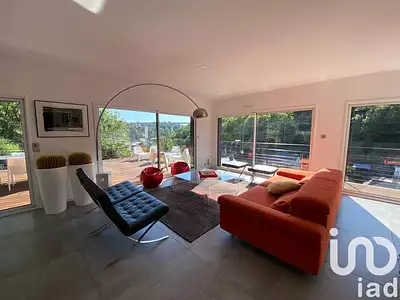 Maison, 180 m²