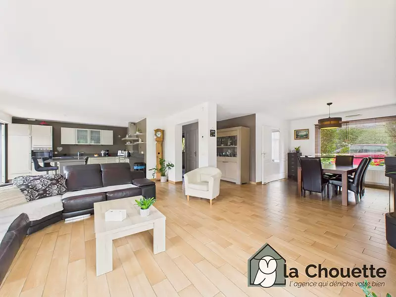 Maison, 166 m²