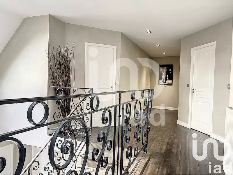 Maison, 256 m²