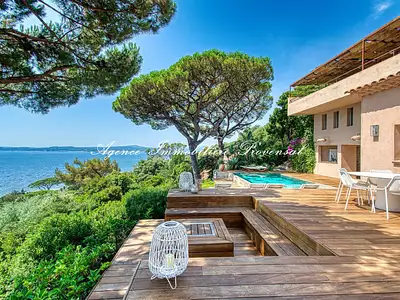 Maison, 260 m²
