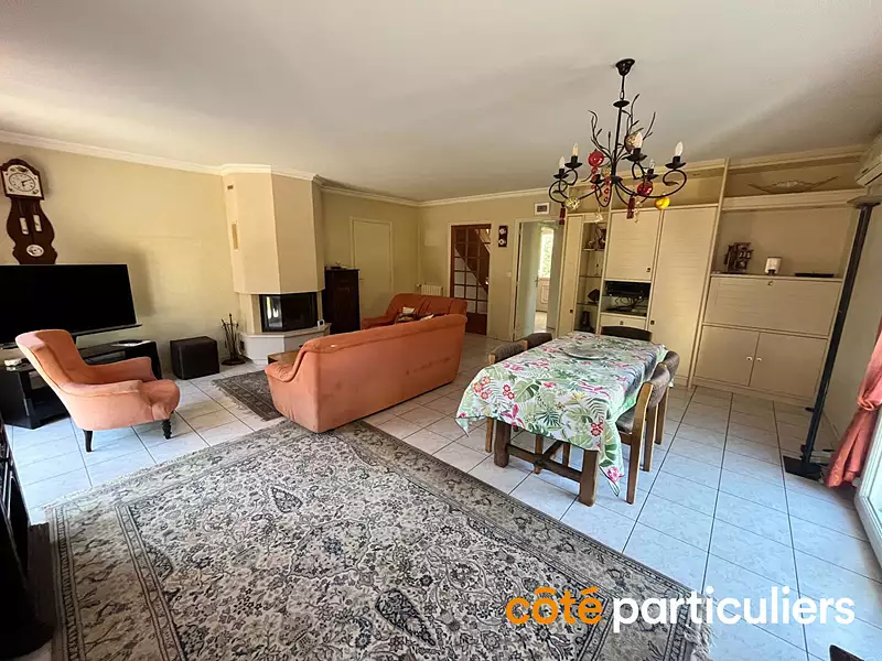 Maison, 146 m²