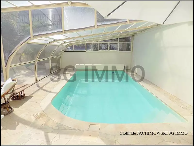 Maison, 302 m²