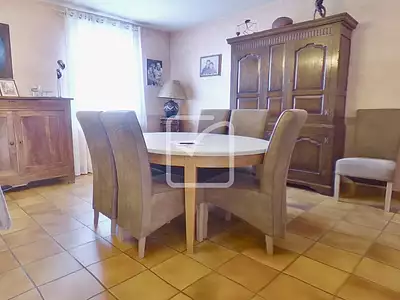 Maison, 250 m²
