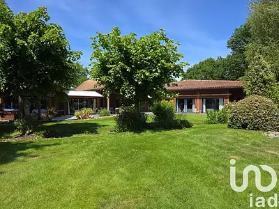 Maison, 243 m²