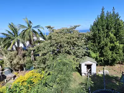 Terrain, 218 m²