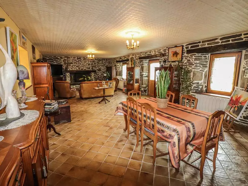 Maison, 208 m²