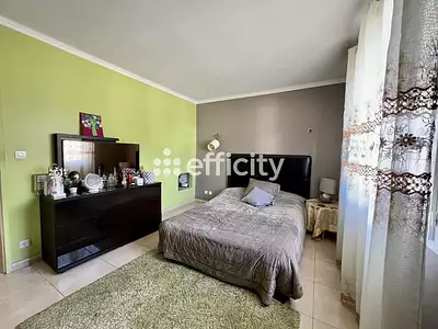 Maison, 197 m²