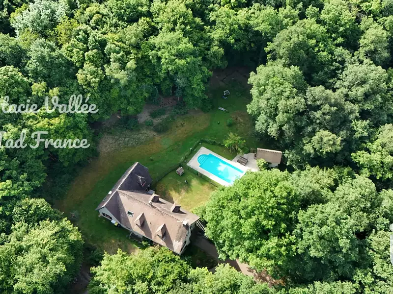 Maison, 248 m²