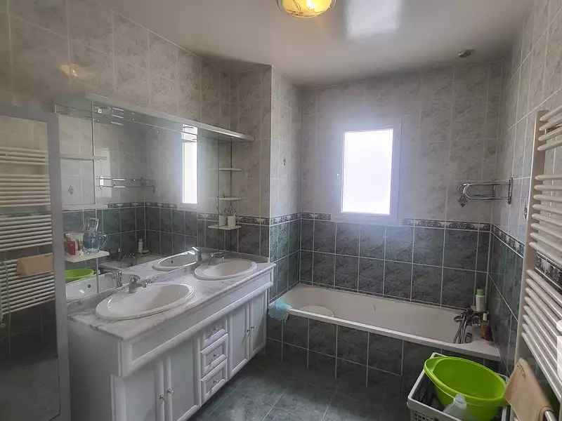 Maison, 170 m²