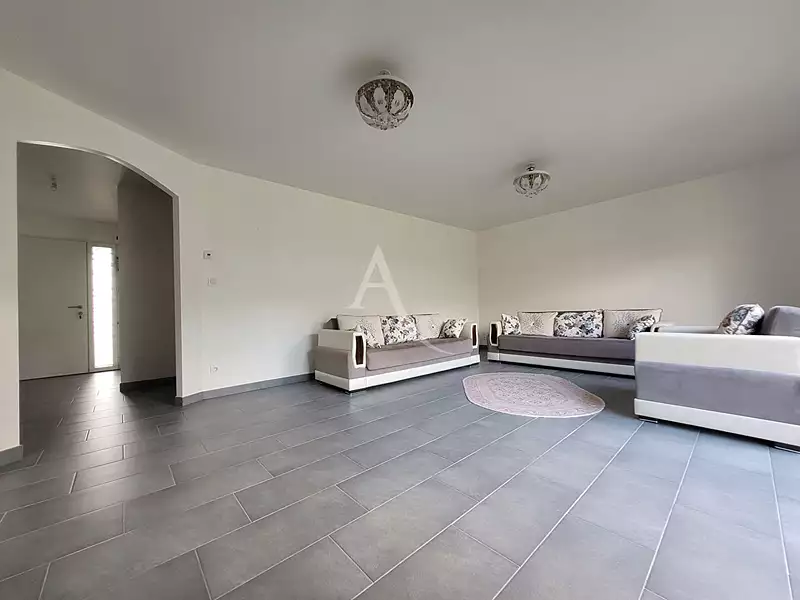 Maison, 115 m²