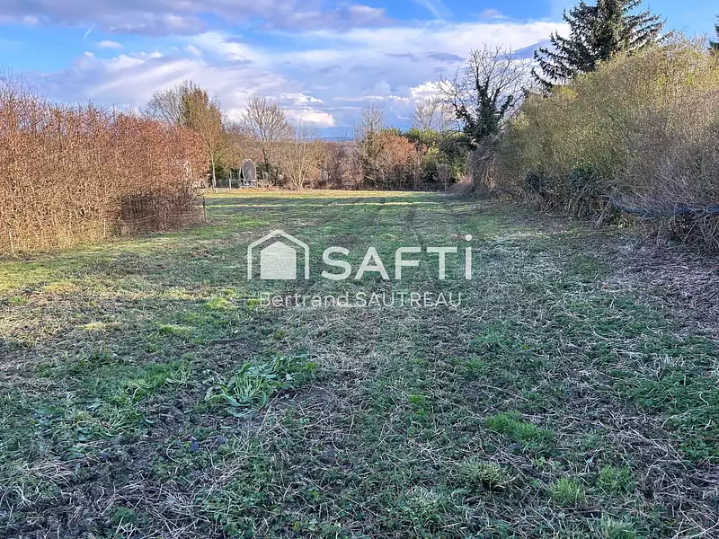 Terrain, 1 018 m²