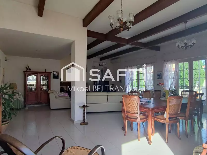 Maison, 250 m²