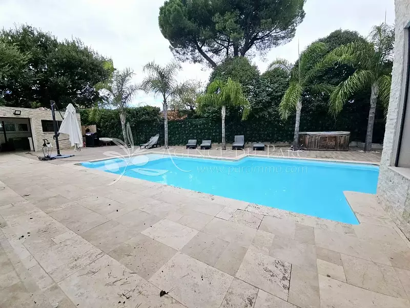 Maison, 200 m²