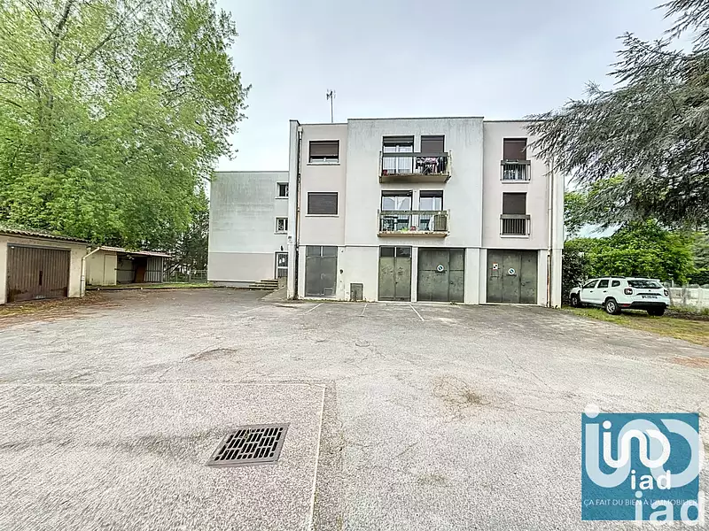 Immeuble, 621 m²